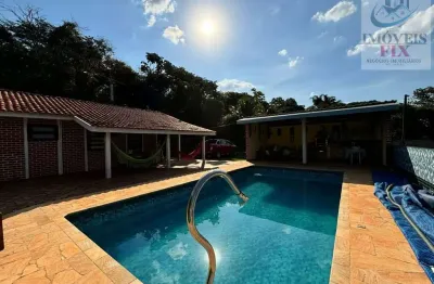 Chácara com lote plano, casa térrea e lazer - aceita financiamento!