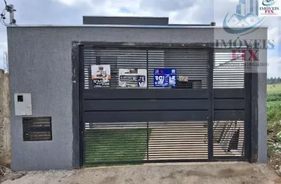 Casa à venda no bairro Residencial Júlio Alves em Alfenas/MG