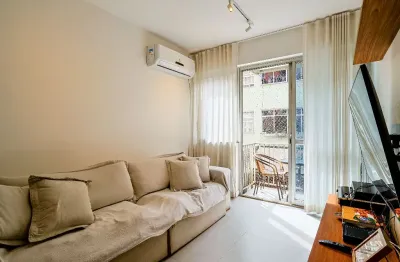 Apartamento reformado de 91 m² na rua fonte da saudade.