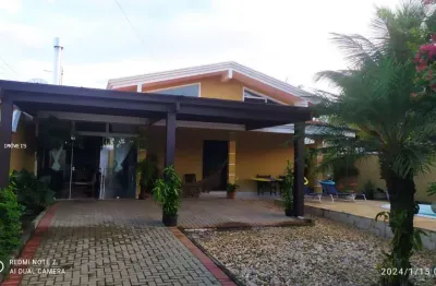 Casa para venda em balneário piçarras, centro, 4 dormitórios, 2 suítes, 4 banheiros, 2 vagas