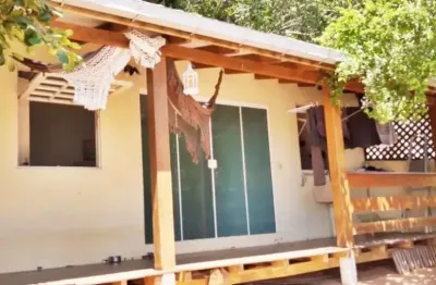 Casa + edícula em terreno de 300 m² na agronômica – ótima localização