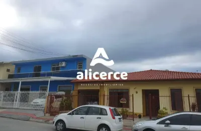 Casa à venda com 5 quartos 1 suíte, 238,29m² em jardim cidade de florianópolis são josé