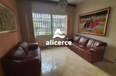 Casa à venda com 4 quartos 1 suíte, 334,88m² em balneário florianópolis