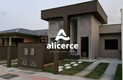 Oportunidade imperdível em palhoça! casa geminada com design moderno e excelente custo-benefício