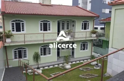 Casa à venda com 6 quartos 2 suítes, 250m² em praia comprida são josé