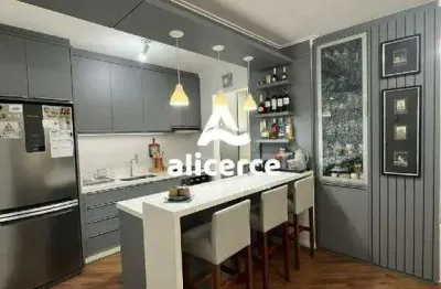 Apartamento à venda - 3 dorimitórios i 1 suíte i garagem dupla i semi mobiliado - no coração do estreito