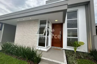 Casa à venda com 3 quartos i 1 suíte i 100m² i piscina i em bela vista palhoça