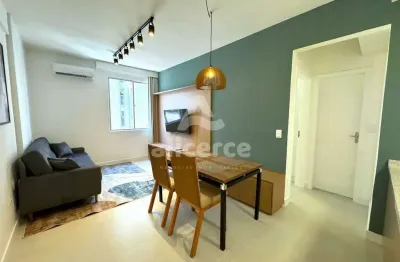 Apartamento à venda com 2 quartos , 50m² em Centro Florianópolis