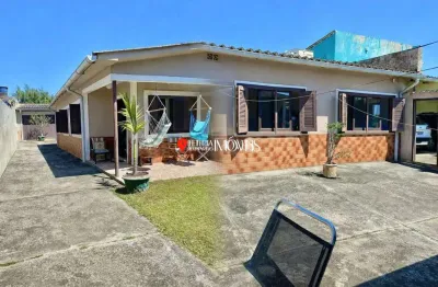 Casa à venda - com 720 m² – Espaço e Conforto para sua Família! Balneário Pinhal
