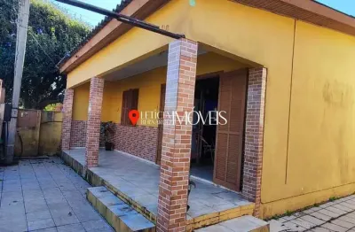 Casa espaçosa com edícula ( anexo) por apenas r$ 280.000,00!