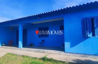 Casa para locação de temporada em balneário pinhal! acomoda até 15 pessoas