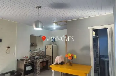 Casa com 2 quartos para alugar no Centro, Balneário Pinhal 