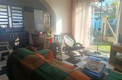 Casa com 3 quartos à venda no Centro, Balneário Pinhal , 30 m2 por R$ 155.000
