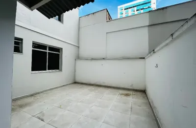 Excelente apto garden no centro 3 quartos amplos 2 áreas externas.