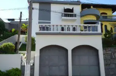 Casa com 3 dormitórios à venda, 145 m² por r$ 700.000,00 - barbosas - arujá/sp
