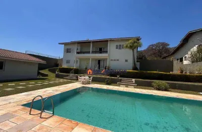 Casa de alto padrão com 4 dormitórios para alugar, 380 m² por r$ 9.800/mês - condomínio flamboyant - atibaia/sp