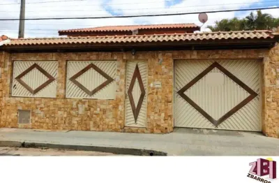 Casa  05 dormitórios sendo 01 suite no interior em boituva/sp