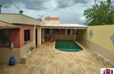 Casa com 4 quartos à venda na vila doutor laurindo, tatuí  por r$ 650.000