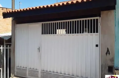 Casa no parque novo mundo, com 03 dormitórios, sala, cozinha , 02 banheiros, garagem coberta para 02 carros.