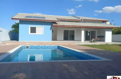 Chácara em condominio fechado em boituva com piscina, 03 dormitórios sendo 02 suites