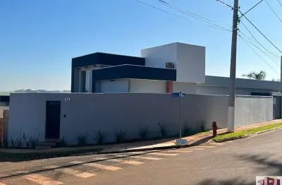 Linda casa à venda! venha se encantar com esta incrível oportunidade de morar com conforto e qualidade.