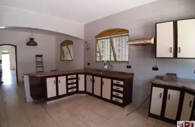Imperdível: casa à venda ou locação em boituva-sp, bairro cidade jardim, 3 quartos, 1 suíte, 1 sala, 2 banheiros, 1 vaga, 150m².