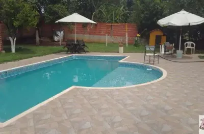 Chácara à venda em boituva-sp, bairro jerivá: 2 quartos, 1 sala, 2 banheiros, 6 vagas, 90m². venha conferir!