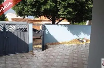 Casa para locação em boituva-sp, jd oreana: 3 quartos, 1 suíte, 1 sala, 4 banheiros, 3 vagas de garagem - 154m²