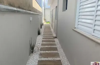 Casa à venda em boituva-sp: residencial de lorenzi, 2 quartos, 2 salas, 1 banheiro, 2 vagas de garagem, 50m². imperdível!