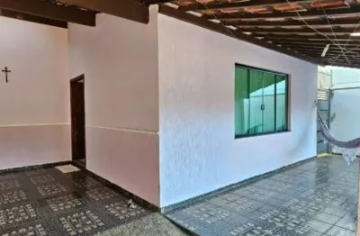 Excelente oportunidade de investimento: casa à venda em boituva-sp, no centro, com 3 quartos, 1 suíte, 3 salas, 2 vagas e 172m².