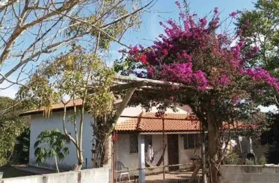 Chácara  com 2 quartos e suíte em cerquilho-sp, no bairro hungria - 4 vagas, 2 banheiros, 70m² de área.