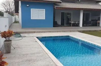 Chácara em condomínio de luxo em boituva-sp, bairro vitassay: 3 quartos, 2 suítes, 2 salas, 3 banheiros, 180m² de área. venda ou locação!