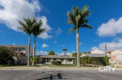 Casa térrea com terreno de 1.450 m² perfeito para que não quer escada e ter jardim ao seu dispor...