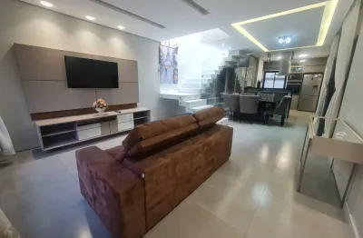 Casa mobiliada em condomínio clube no santa cândida por r$ 7.300