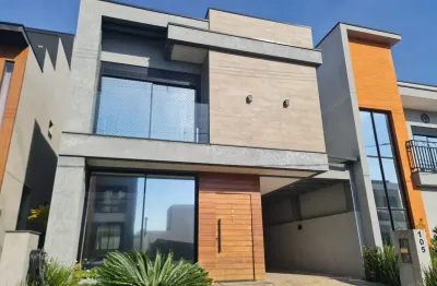 Casa mobiliada com 3 quartos em condomínio clube no santa cândida por r$ 6.900