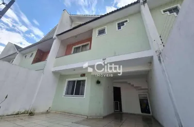 Sobrado com suíte e hidromassagem à venda no uberaba por r$ 599 mil