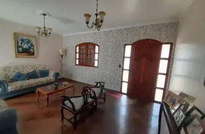 Casa com 3 dormitórios à venda, de 365 m² por r$ 820.000 - santana - varginha/mg