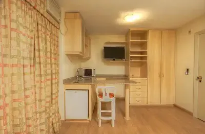 Flat á venda - mobiliado - localização previlegiada - centro - curitiba - pr