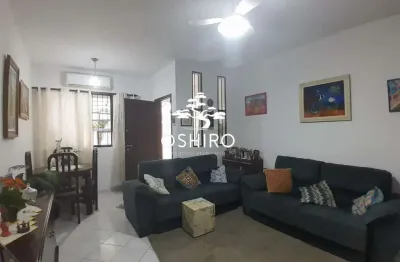 Casa com 3 quartos à venda na Rua Professor Torres Homem, Embaré, Santos