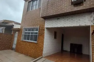 Sobrado com 3 dormitórios, piscina e edícula à venda na vila nova em cubatão