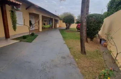 Casa com 3 quartos à venda na avenida avelino bilche filho, jardim del rey, penápolis, 193 m2 por r$ 420.000