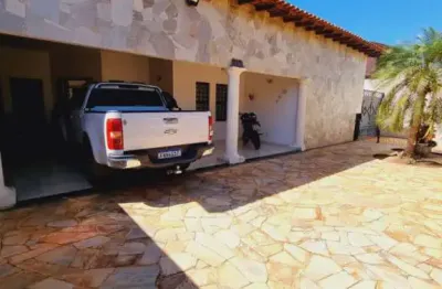 Casa com 3 quartos à venda na rua antônio rodrigues novo, portal dos faveiros, penápolis, 168 m2 por r$ 685.000