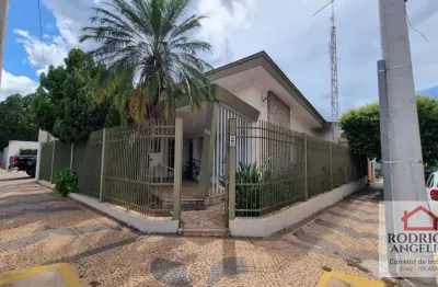 Casa com 4 quartos para alugar na avenida cunha cintra, jardim, penápolis por r$ 3.000