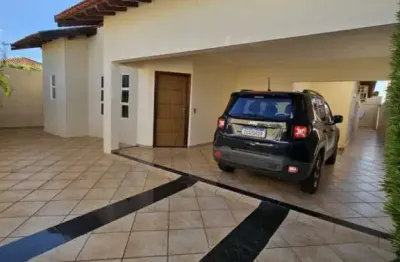 Casa com 3 quartos à venda na avenida irmãos galinari, village regina, penápolis, 233 m2 por r$ 685.000