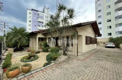 Casa com 3 quartos à venda no santa terezinha, brusque , 200 m2 por r$ 799.000