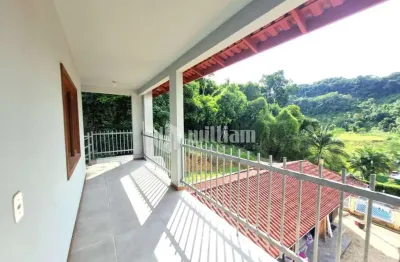 Casa com 3 quartos à venda no são pedro, brusque , 219 m2 por r$ 740.000