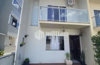 Casa com 2 quartos à venda no Limoeiro, Brusque , 80 m2 por R$ 419.000