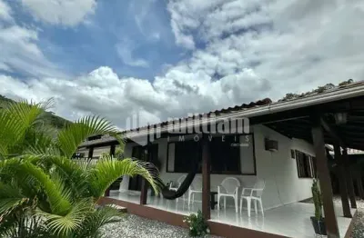 Casa com 3 quartos à venda no bateas, brusque , 200 m2 por r$ 795.000