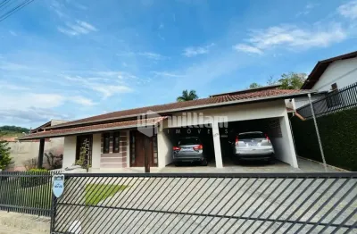 Casa com 4 quartos à venda no dom joaquim, brusque , 220 m2 por r$ 780.000