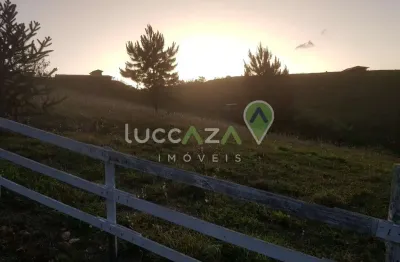 Chácara à venda em guararema-sp: 4 quartos, 1 suíte, 2 salas, 2 banheiros, 7 vagas de garagem, 200m² de área. venha conferir!